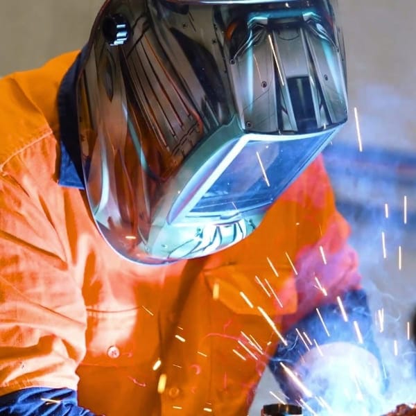 Welding Helmet Sensor: How Count & Placement Impact Reliability